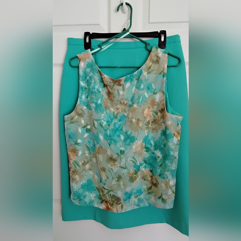 Kornet Teal Three-Piece Blazer Set - Picture 4 of 9